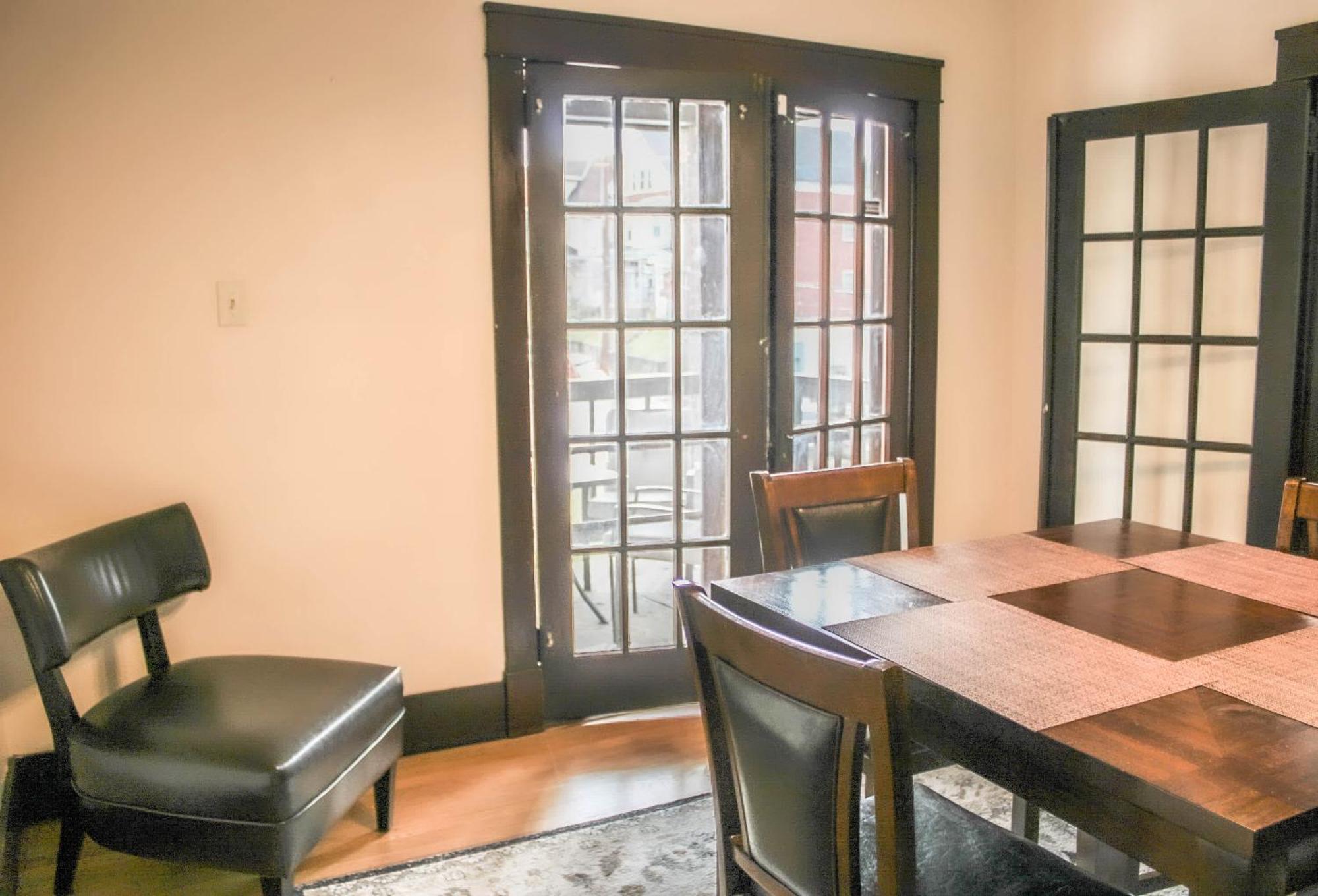 Comfy And Spacious 3 Bedroom - Easy City Access Pittsburgh Exterior photo